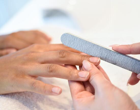 Tırnak Onarımı ve Bakım Terapileri